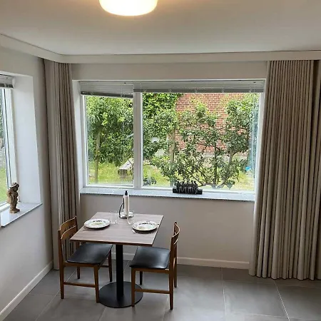 Lovely Near Train&airport Appartement