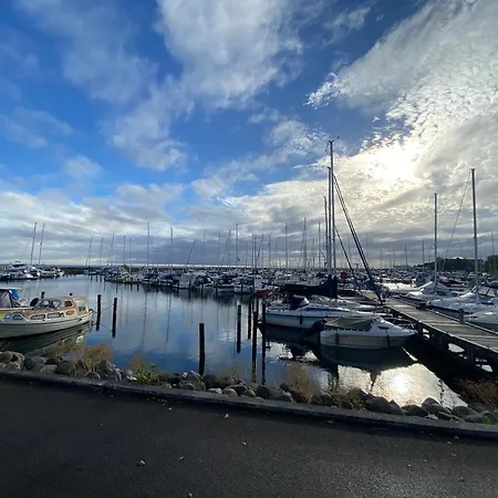 Cph Airport - 1 Min To Train, 15 Min To Center アパート *