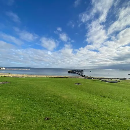 Apartment Cph Airport - 1 Min To Train, 15 Min To Center *